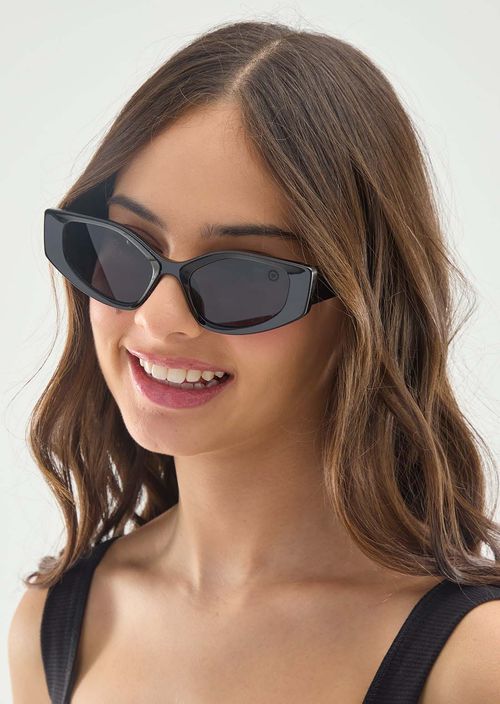 Gafas retro negras para jóvenes