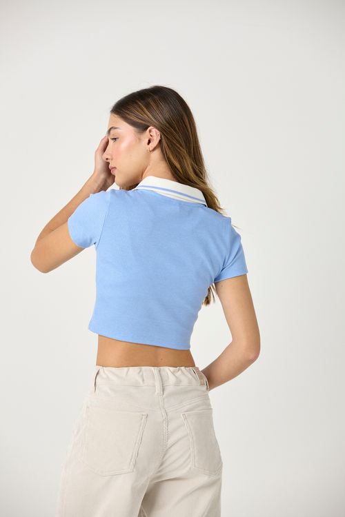 Camiseta azul claro con bordado para adolescentes