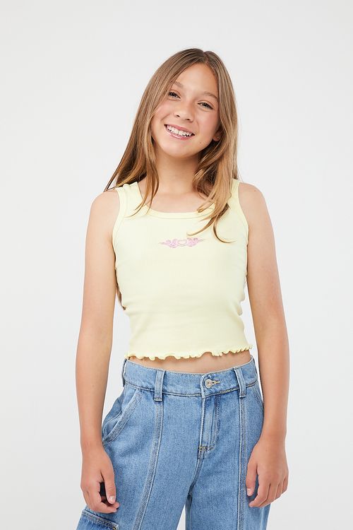 Camiseta amarillo pastel con frente estampado para niñas