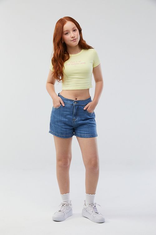 Short lavado medio con bolsillos funcionales para adolescentes