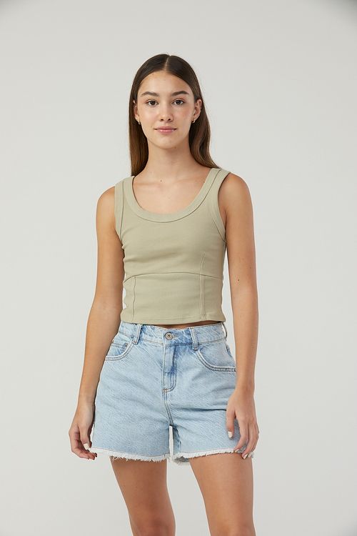 Camiseta pistacho con sesgos aéreos para adolescentes.