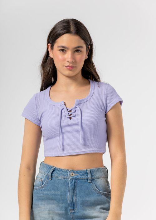 Camiseta lila claro con lace up en escote para jóvenes