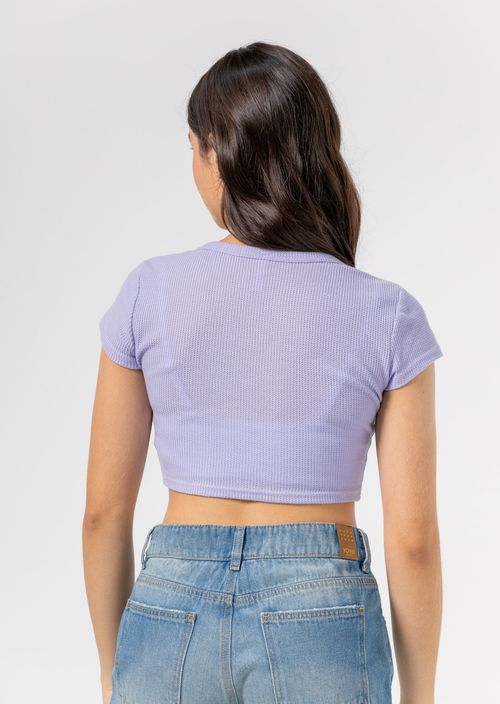 Camiseta lila claro con lace up en escote para jóvenes