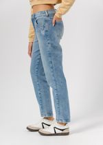 JEAN-MOM-30077222-MEDIO_3