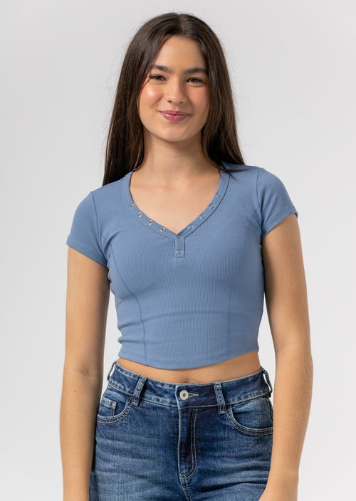 Camiseta azul hortensia con broches para adolescentes