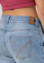 JEANMOM-30080222-CLARO_6
