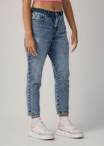 JEAN-MOM-30082222-MEDIO_4