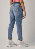 JEAN-MOM-30082222-MEDIO_6