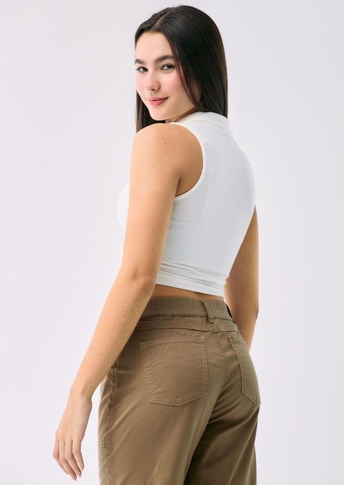Camiseta marfil cuello tejido para adolescentes