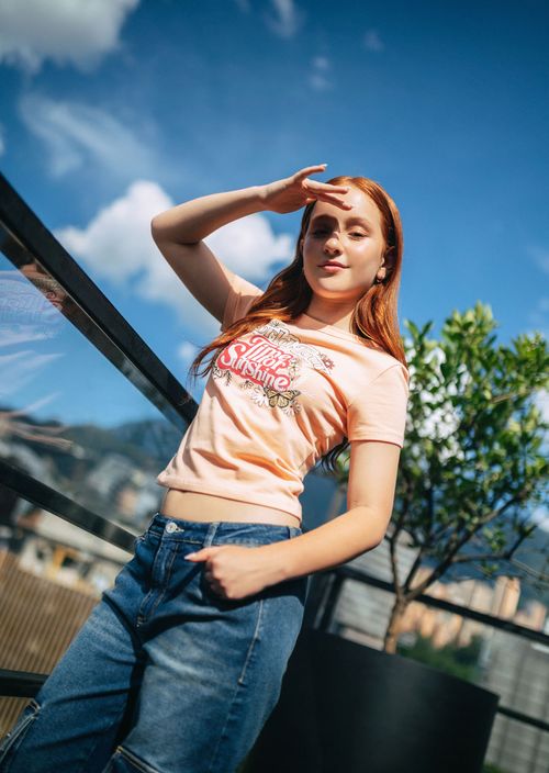 Camiseta naranja claro frente estampado para adolescentes