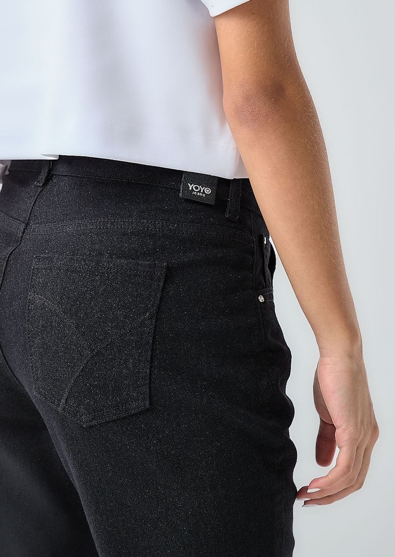 JEAN-MOM-30083222-NEGRO_5