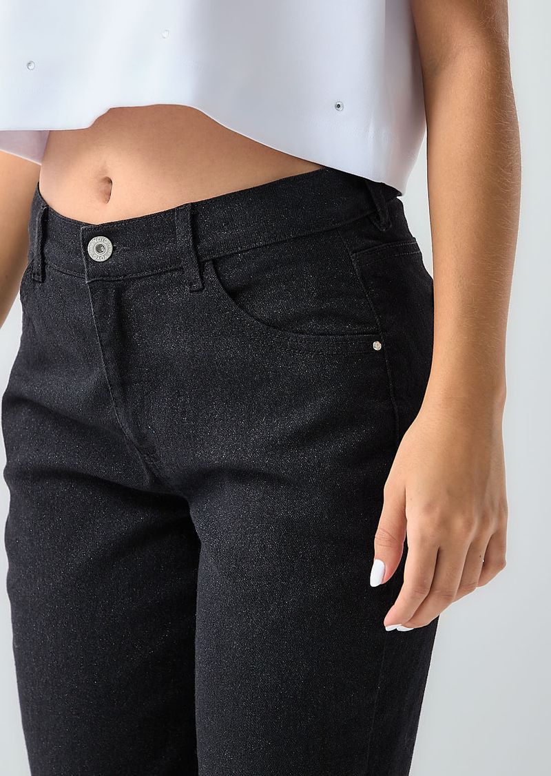 JEAN-MOM-30083222-NEGRO_6