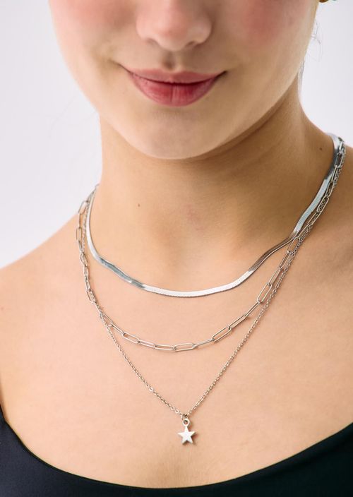 Collar plateado con dije de estrella para jóvenes