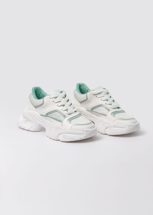 Tenis blancos con cortes metalizados para jóvenes