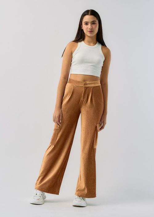 Pantalón miel con bota ancha para jóvenes