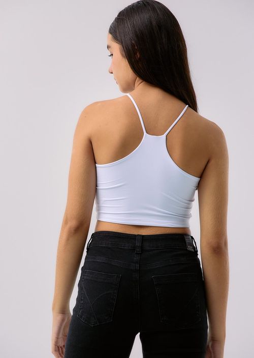 Camiseta blanca de tiras y básica para jóvenes
