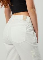 JOGGER-30026224-MARFIL_5.jpg