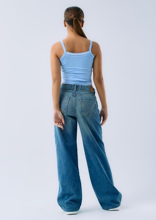 Jean retromom medio con dobles en bota para jóvenes