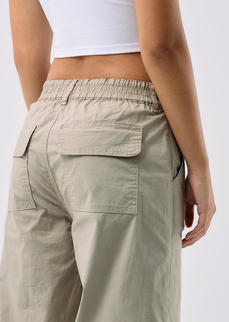 PANTALON-33040205-ARENA_6.jpg
