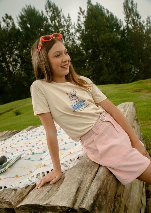 Camiseta arena frente estampado para niñas