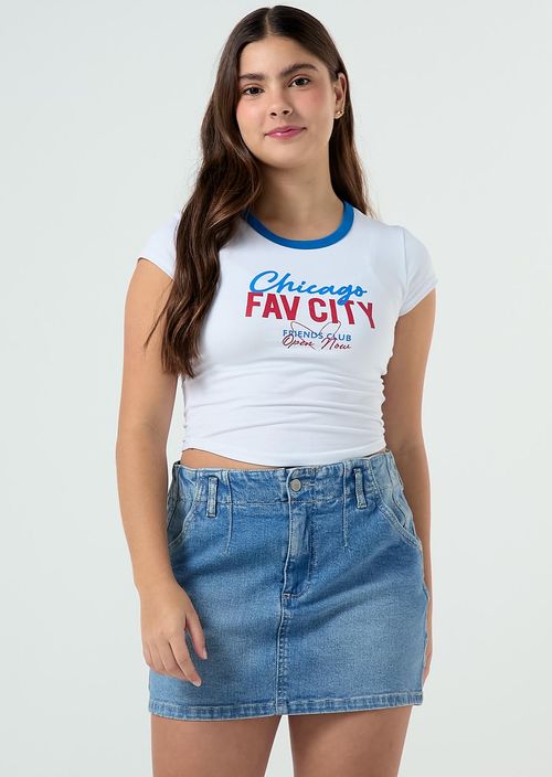 Camiseta blanca con cuello en contraste para jóvenes