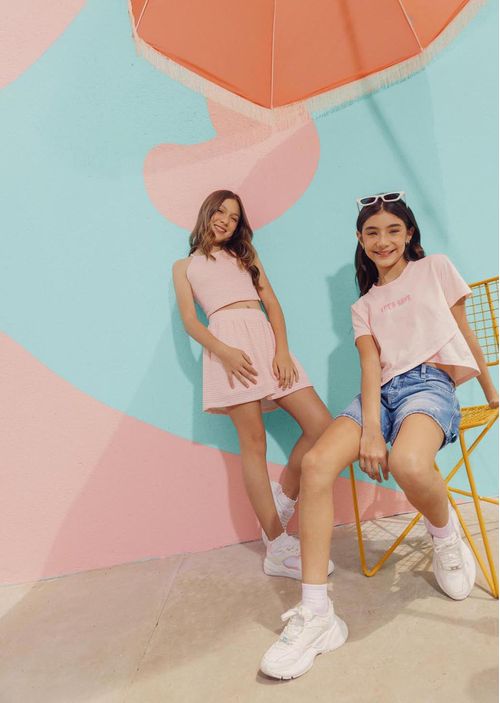 Conjunto rosa pastel camiseta y falda para niñas