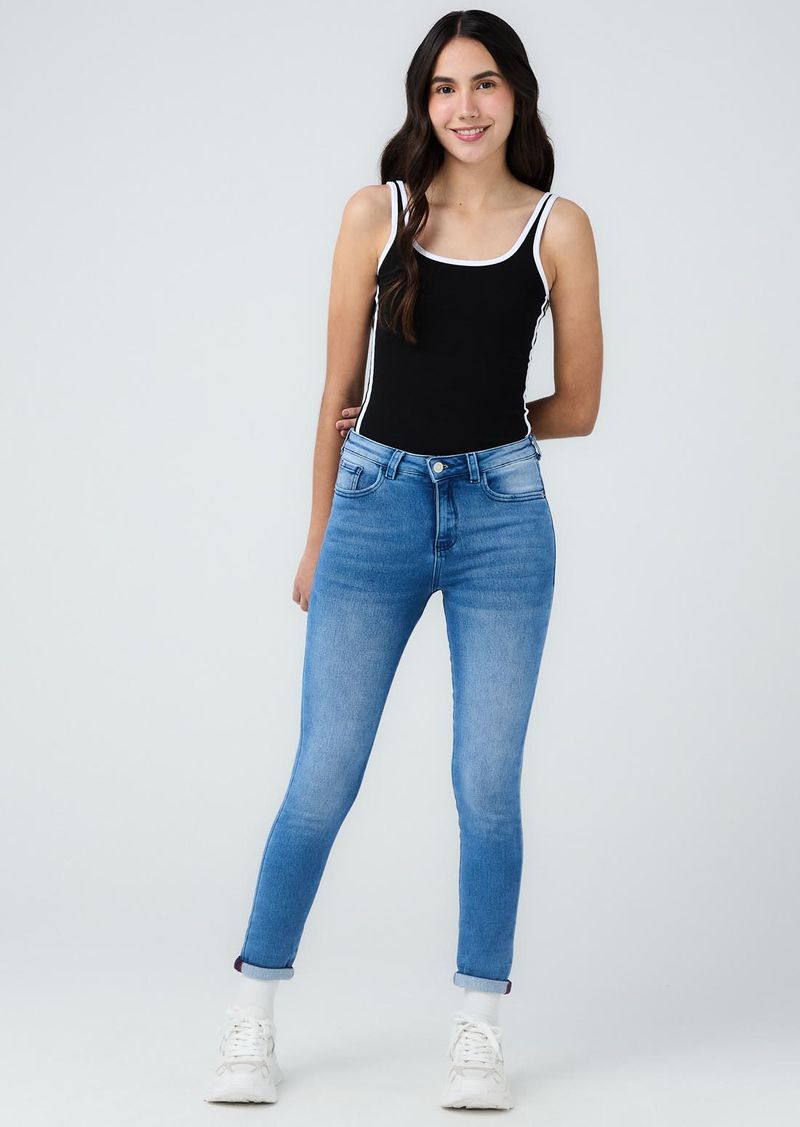 BODY-31013724-NEGRO_3