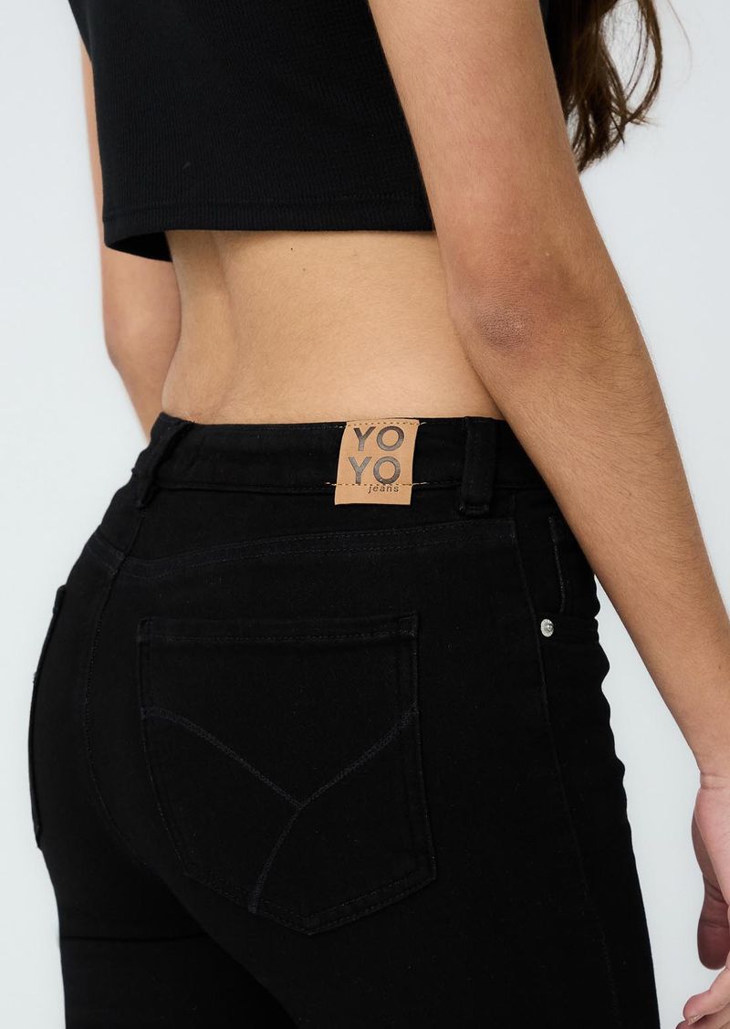 JEAN-CRAZY-30070237-NEGRO_8