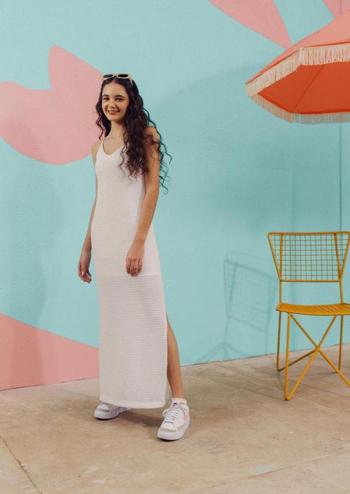 Vestido marfil tela con textura para jóvenes