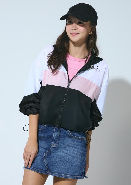 Chaqueta negra con bloques de color para jóvenes